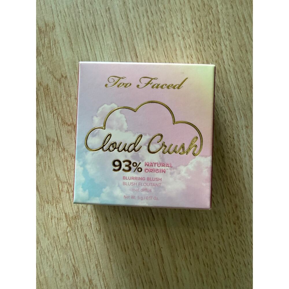 $32 New Too Faced Cloud Crush Blurring Blush - Head In The Clouds - Picture 3 of 8